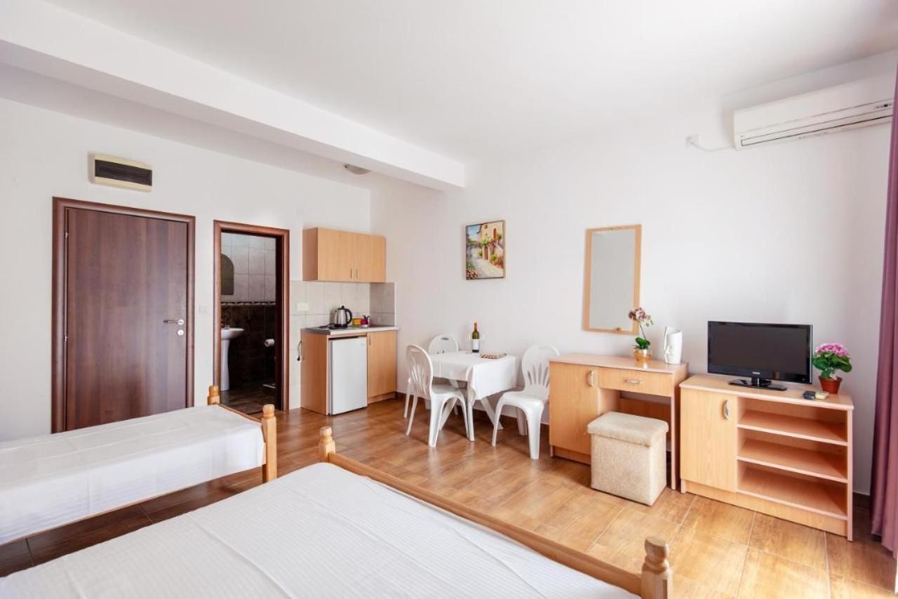 Apartmani Franeta בודווה מראה חיצוני תמונה